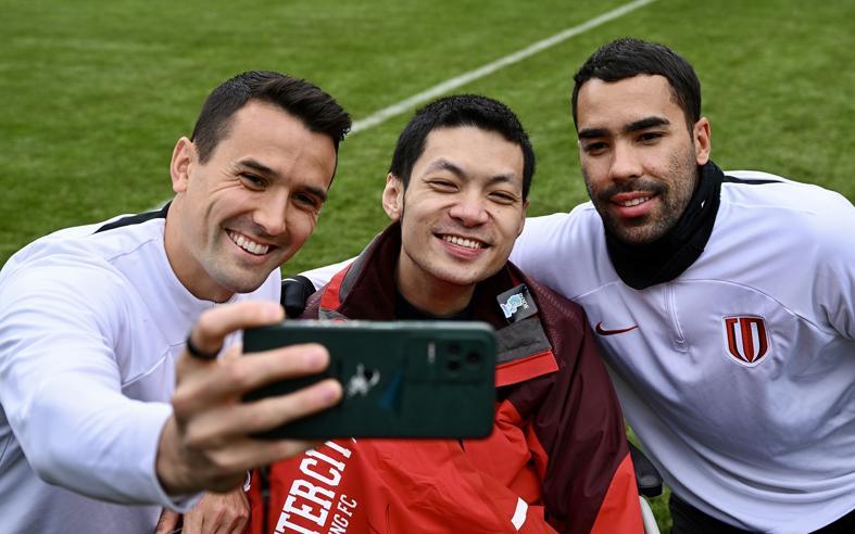 龙珠直播-只给顶薪 不符合周定洋的打工逻辑！为大合同奔跑 不是某一个城市